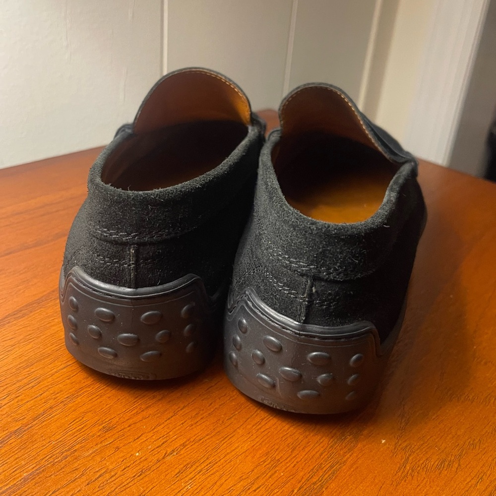 Elegant Tod’s Black Suede Men's Slip-On Loafers - Picture 4 of 8